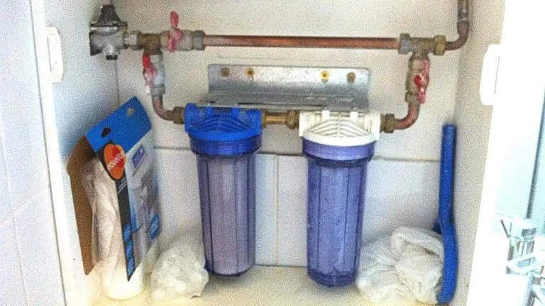 Un adoucisseur d'eau posé inutilement dans l'appartement